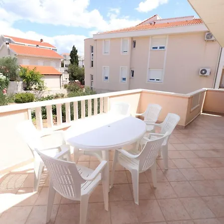 Apartment Dony - Ticic Novalja Exterior photo