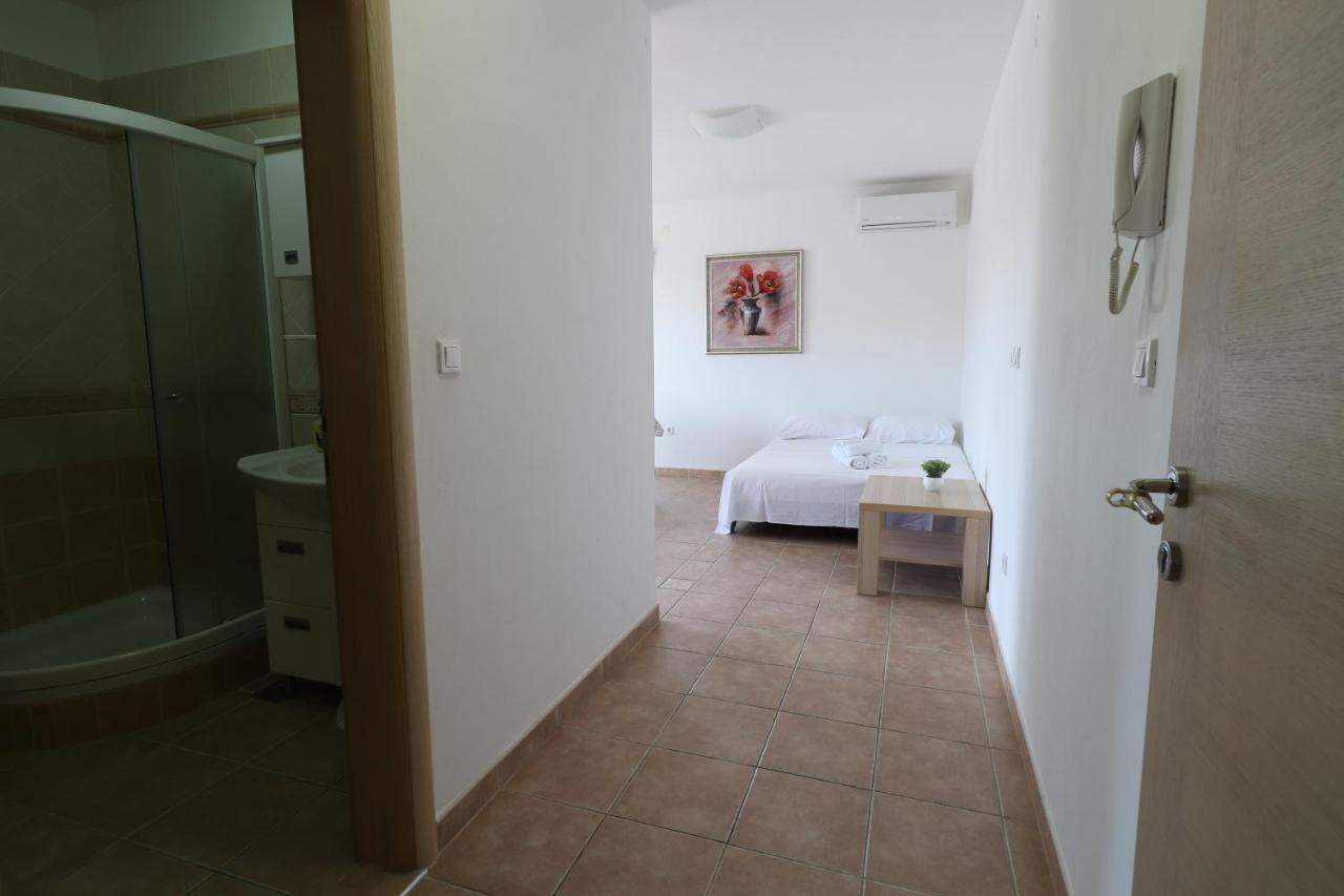 Apartment Dony - Ticic Novalja